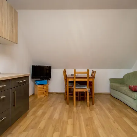 95qm - 4 Personen - Einfache Austattung * Lipsia