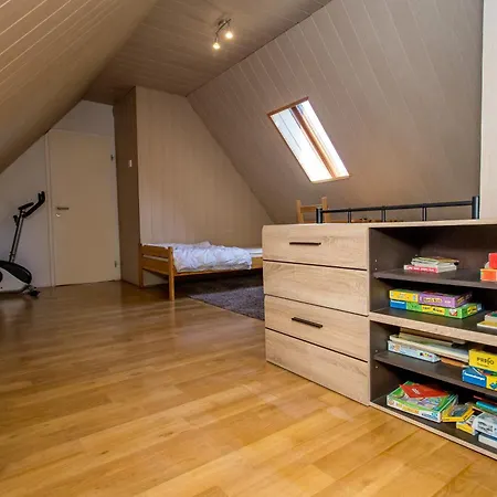 95qm - 4 Personen - Einfache Austattung Appartamento