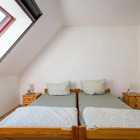 95qm - 4 Personen - Einfache Austattung Appartamento *